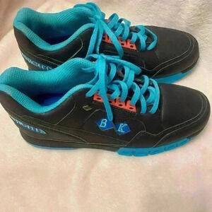 British Knights Metros Men’s Sneakers Size 8 Black with Teal lace up. EUC